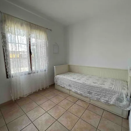 Muy Tranquila Con Piscina Privada *