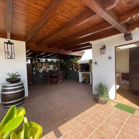 Muy Tranquila Con Piscina Privada Вилла